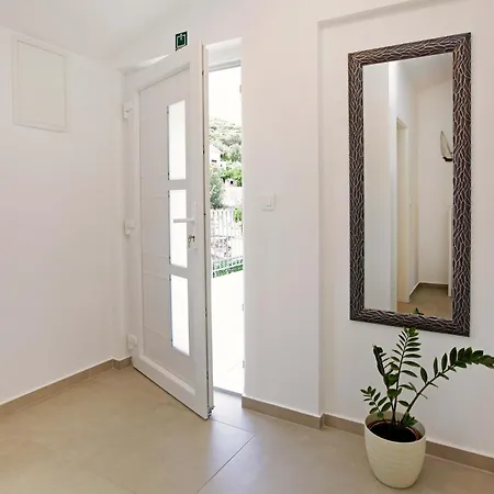 Mami كورتْشولا