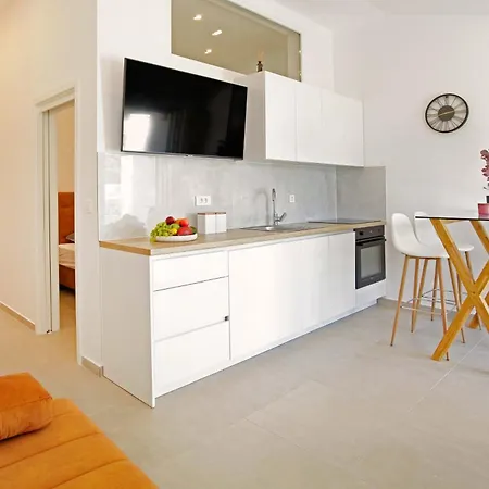 Mami * كورتْشولا